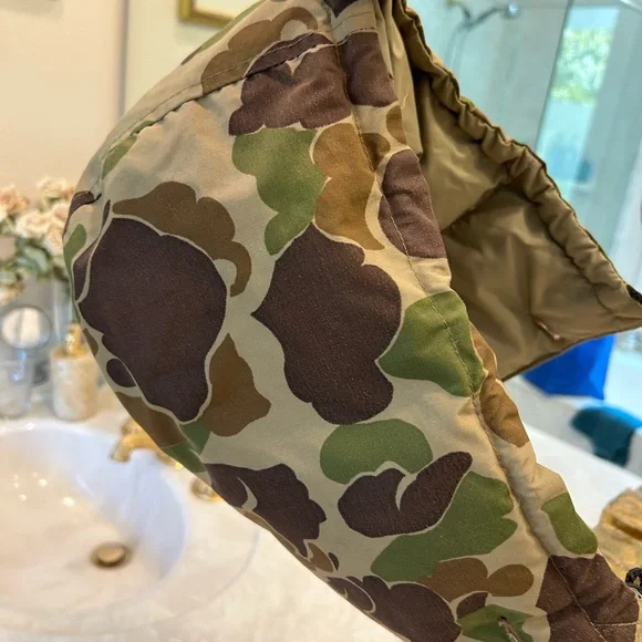 FREE with purchase of other nondiscounted camo item: Insulated Camo Hunting Hood - Picture 3 of 9